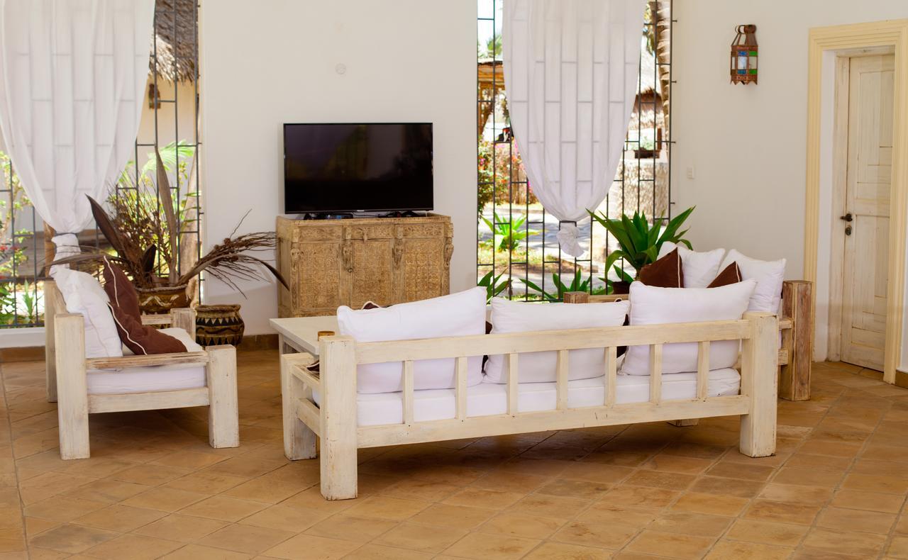 Villa Cesy Boutique Hotel Малинди Екстериор снимка